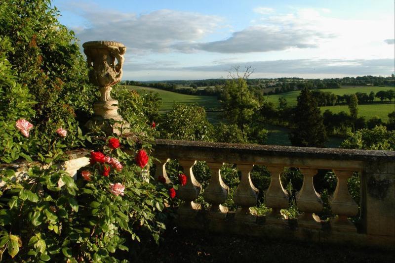 Chateau De Larroque Gimont Exterior foto